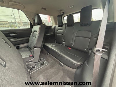 2025 Nissan Pathfinder Platinum