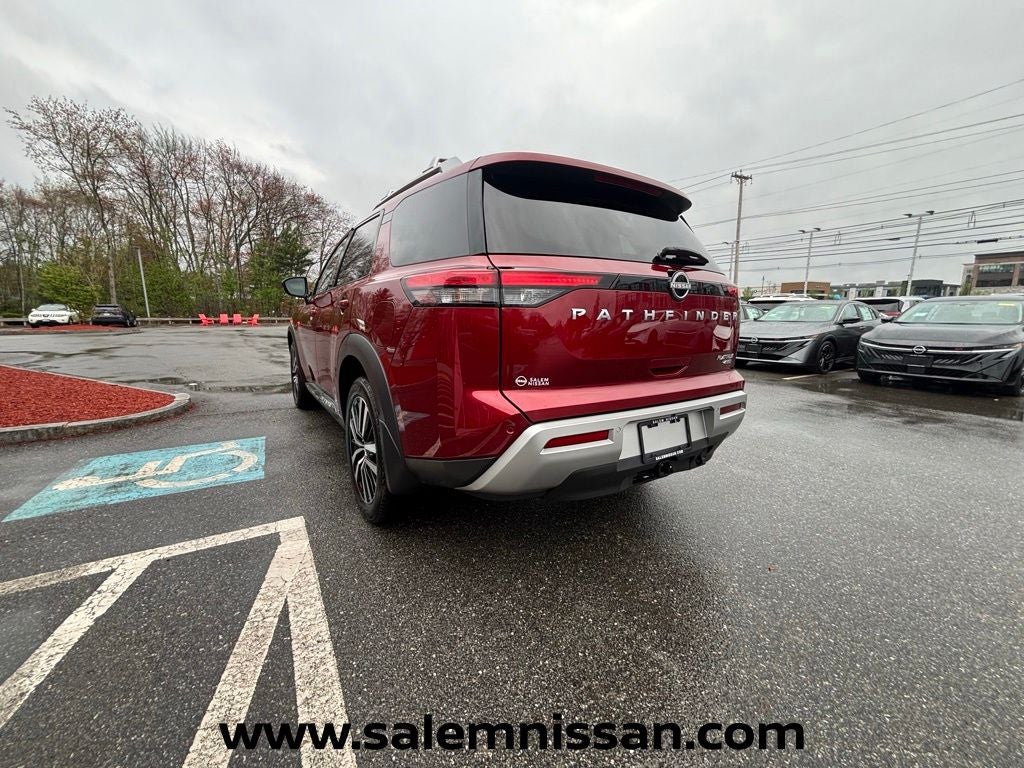 2025 Nissan Pathfinder Platinum