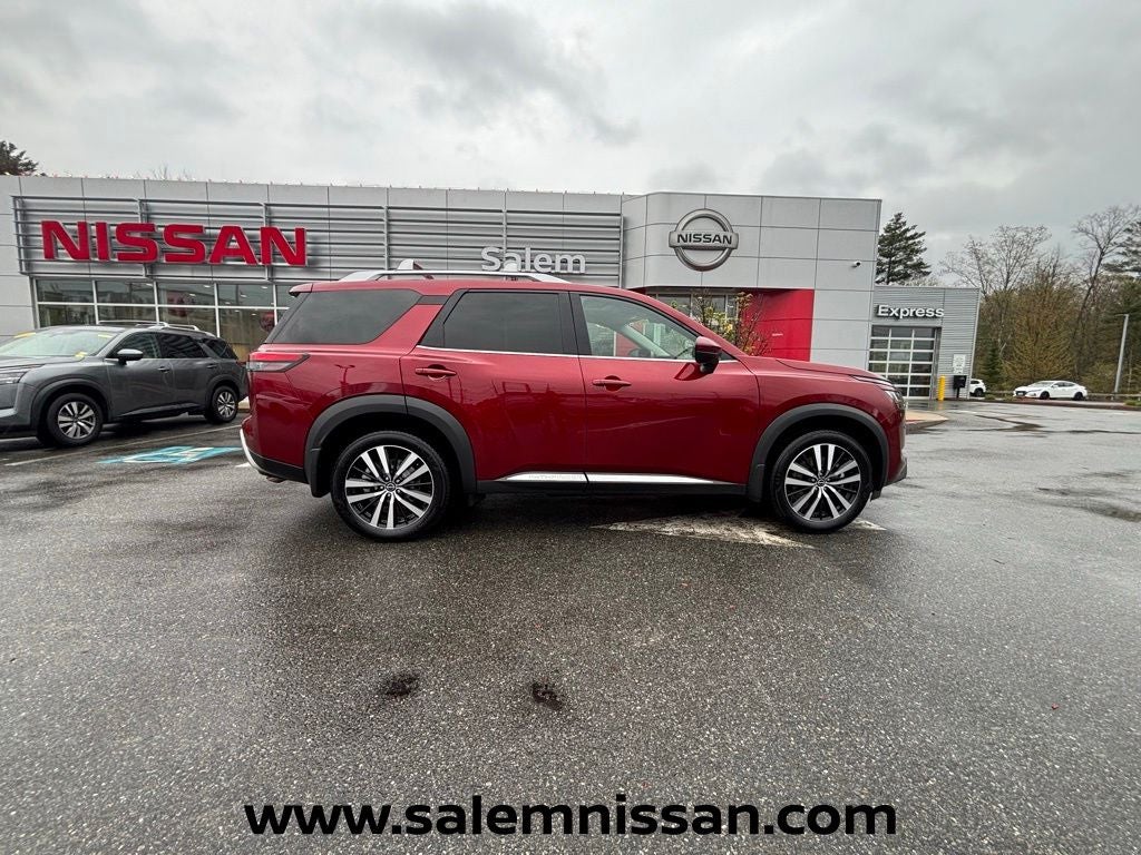 2025 Nissan Pathfinder Platinum