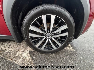 2025 Nissan Pathfinder Platinum