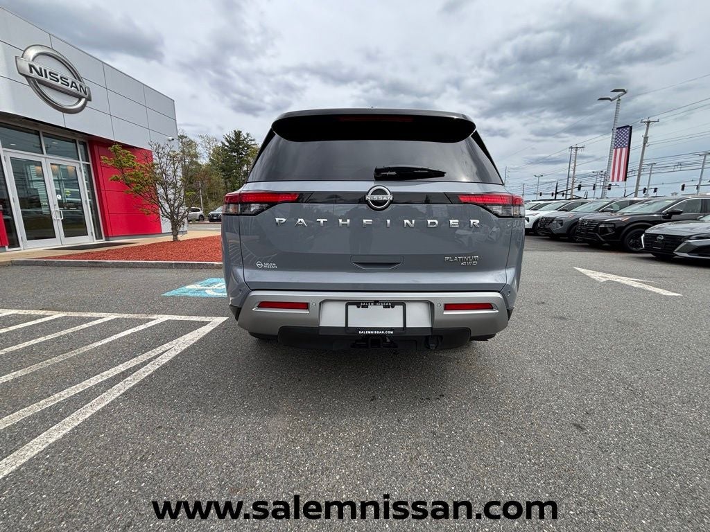 2025 Nissan Pathfinder Platinum