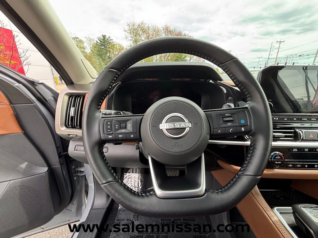 2025 Nissan Pathfinder Platinum