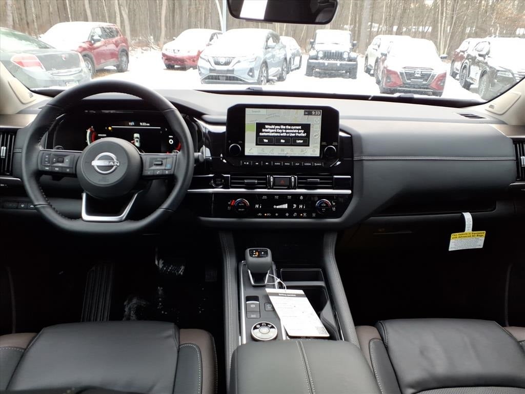 2025 Nissan Pathfinder Platinum