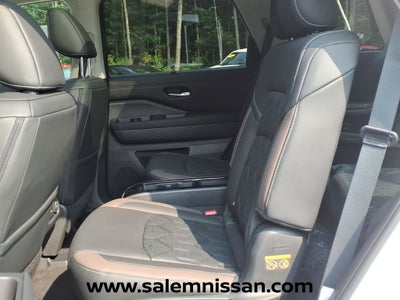 2026 Nissan Pathfinder Platinum