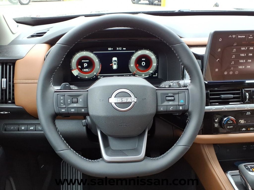 2026 Nissan Pathfinder Platinum