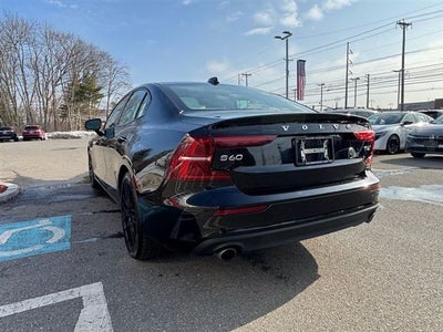 2020 Volvo S60 T6 Momentum