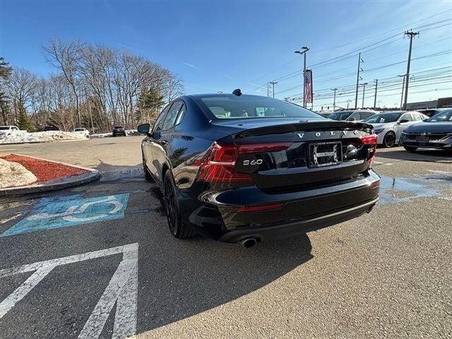 2020 Volvo S60 T6 Momentum