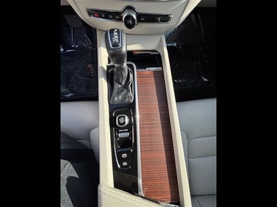 2020 Volvo S60 T6 Momentum