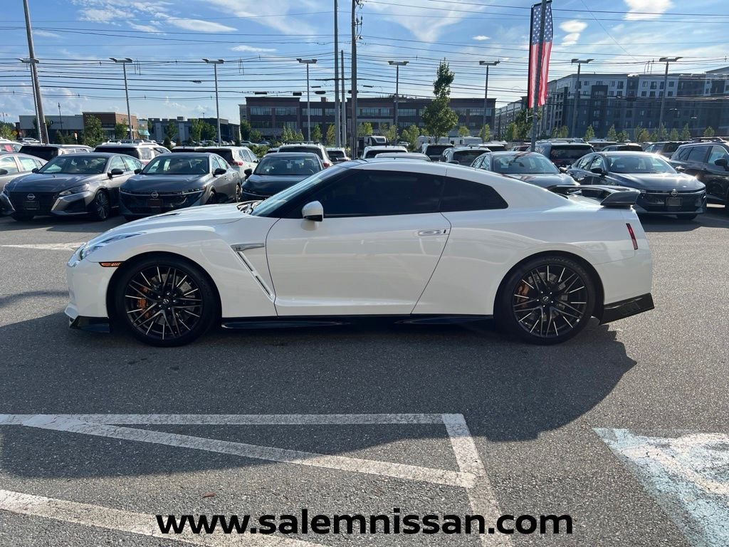 2021 Nissan GT-R Premium