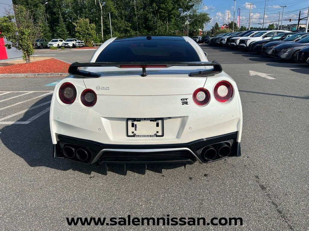 2021 Nissan GT-R Premium