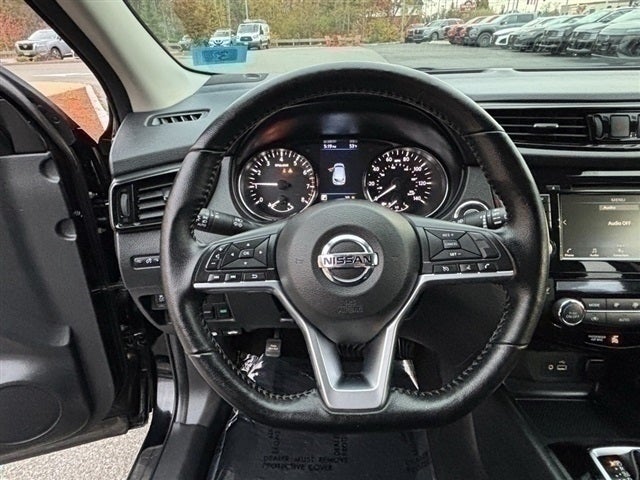 2022 Nissan Rogue Sport SV