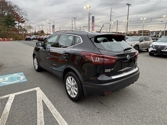 2022 Nissan Rogue Sport SV