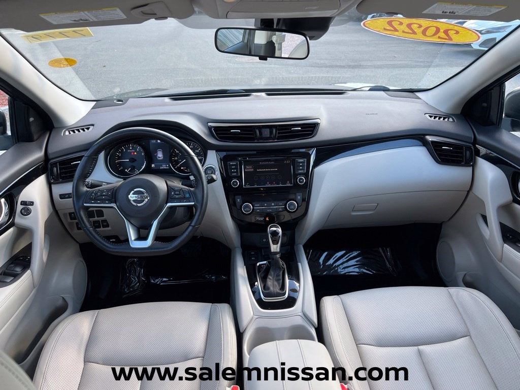 2022 Nissan Rogue Sport SL
