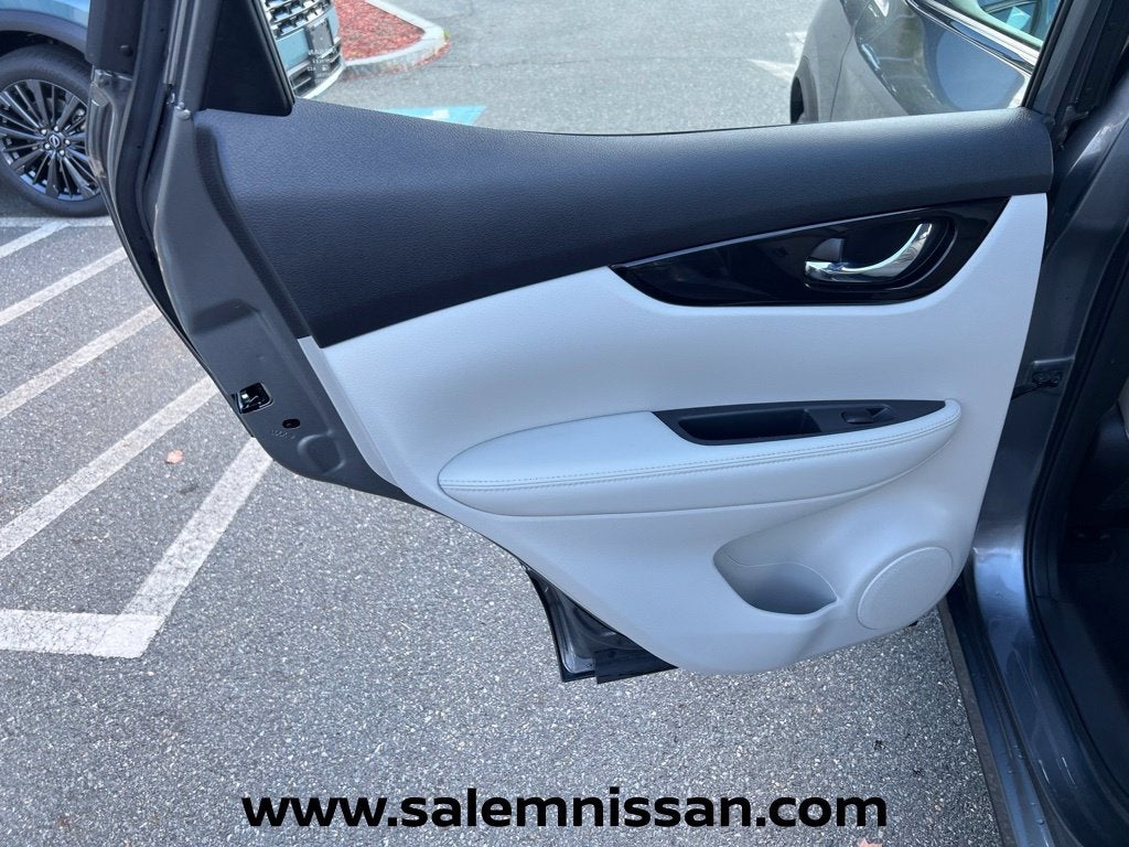 2022 Nissan Rogue Sport SL