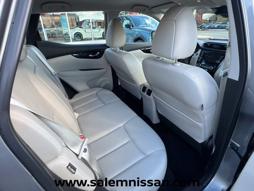 2022 Nissan Rogue Sport SL