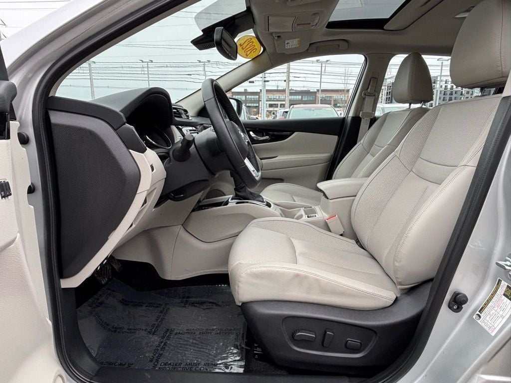 2022 Nissan Rogue Sport SL