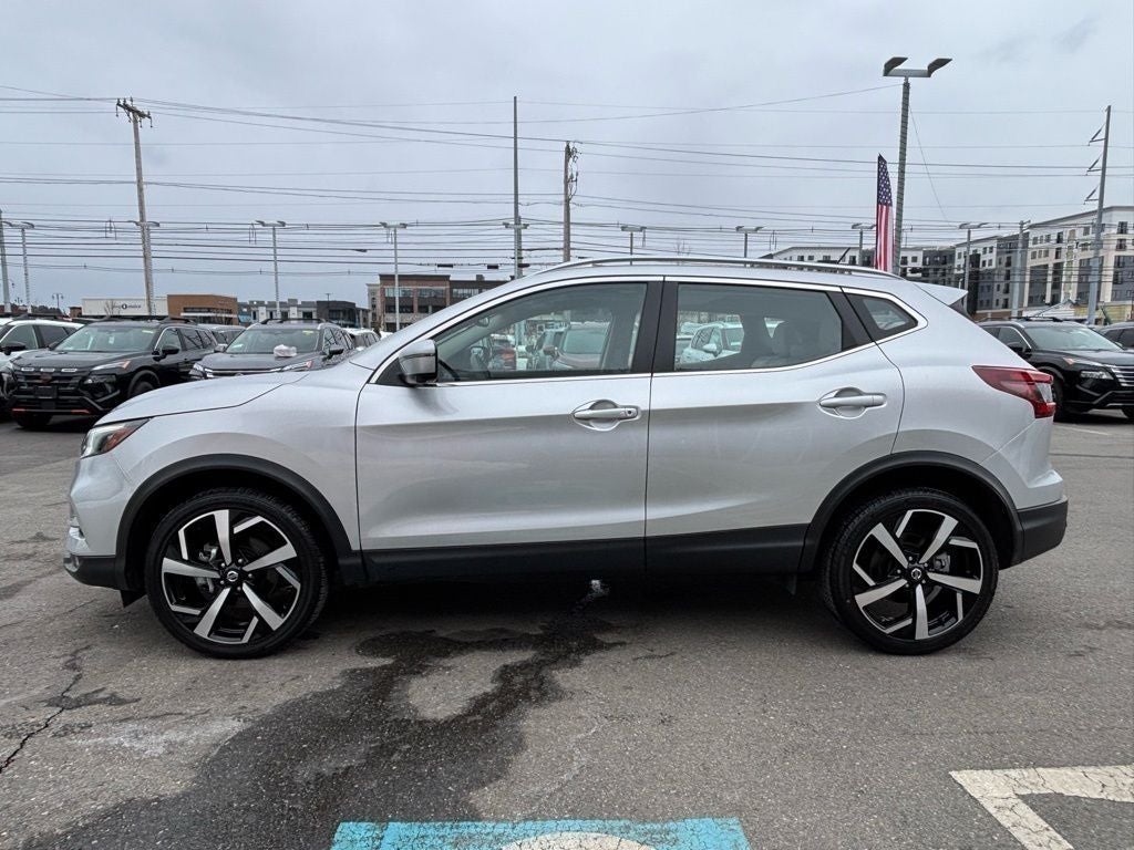 2022 Nissan Rogue Sport SL