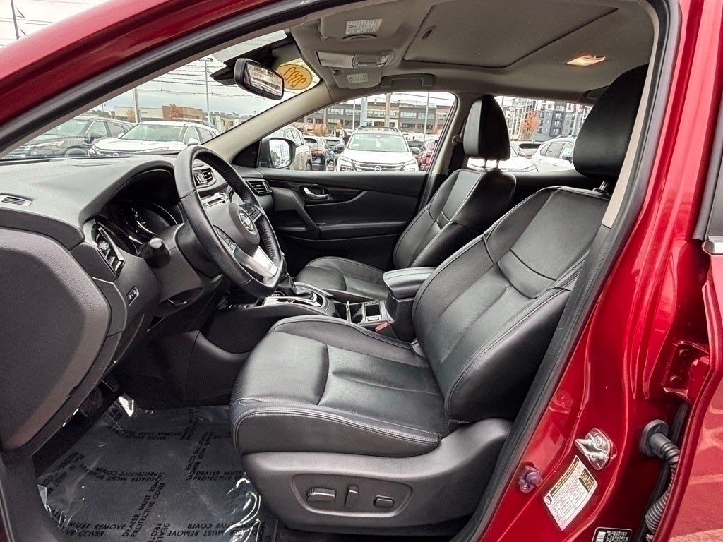 2022 Nissan Rogue Sport SL