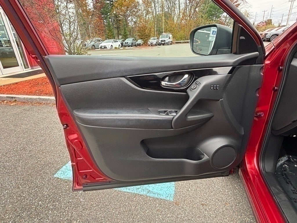 2022 Nissan Rogue Sport SL