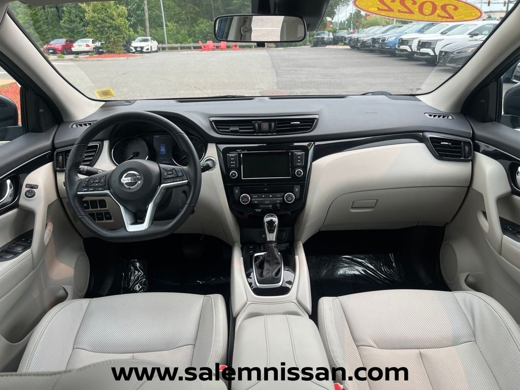 2022 Nissan Rogue Sport SL