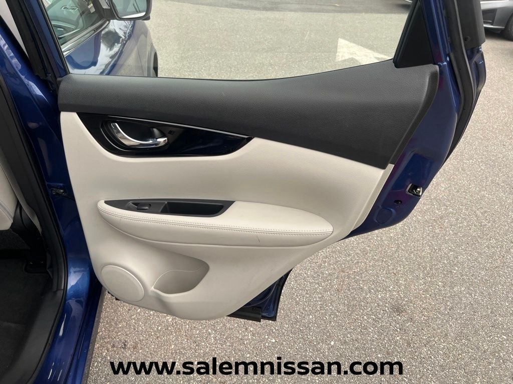 2022 Nissan Rogue Sport SL