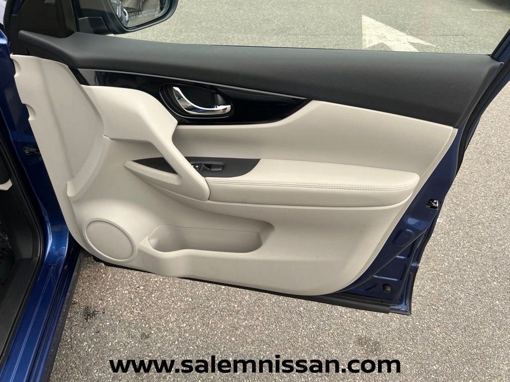 2022 Nissan Rogue Sport SL