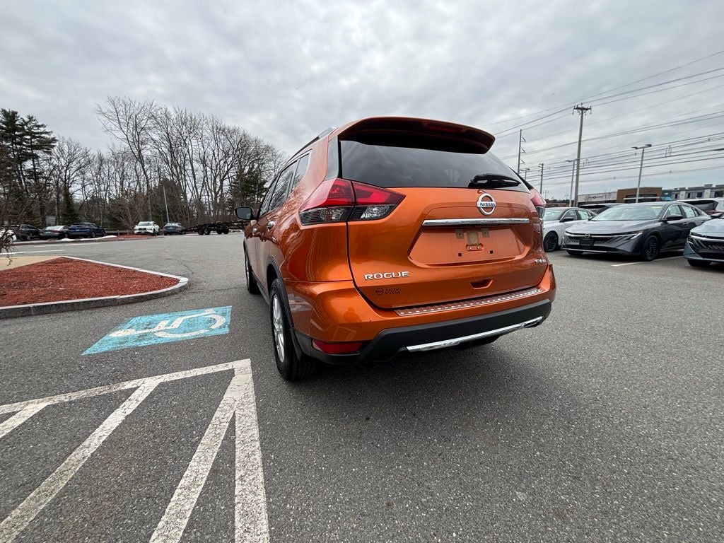 2018 Nissan Rogue SV