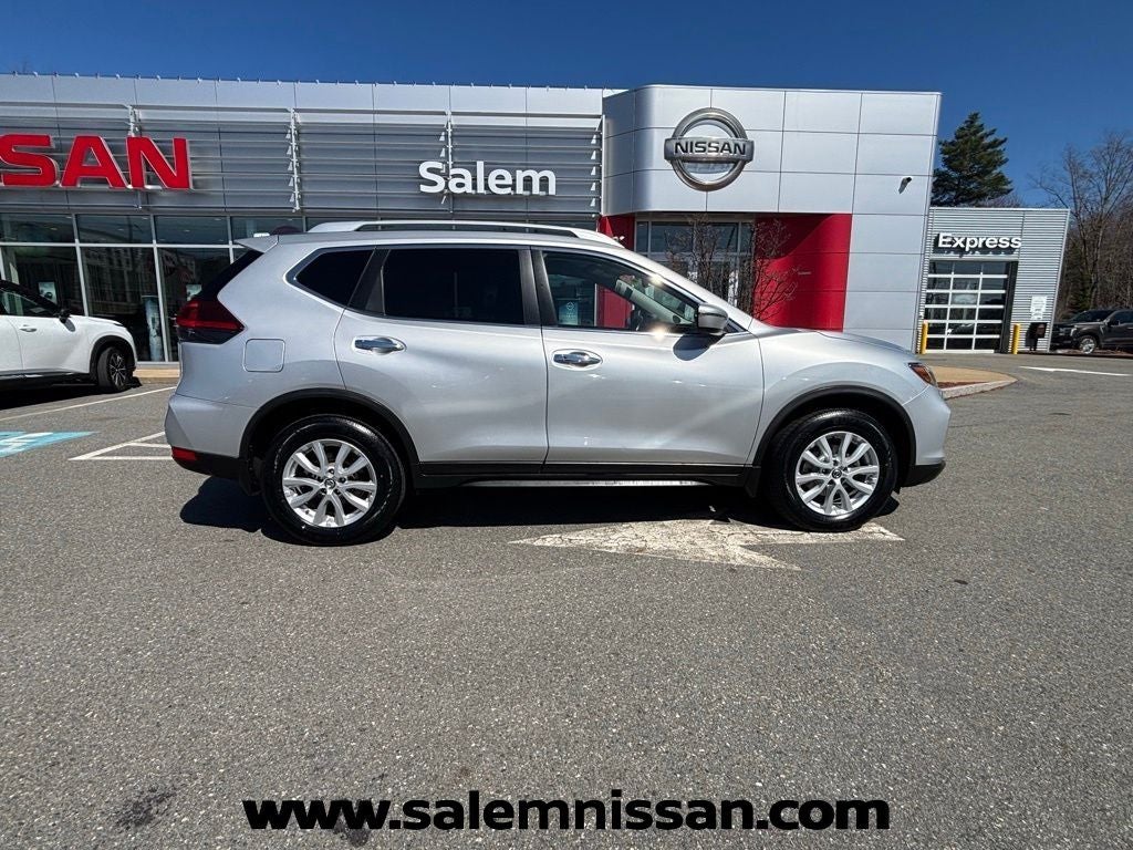 2018 Nissan Rogue SV