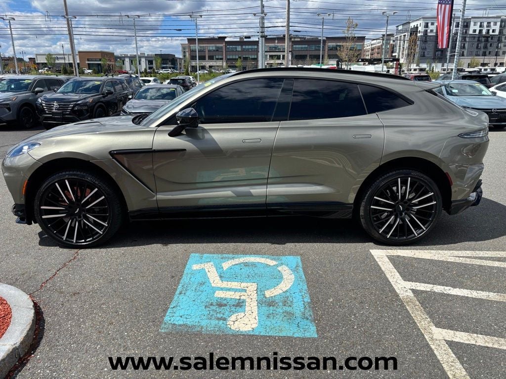 2024 Aston Martin DBX 707