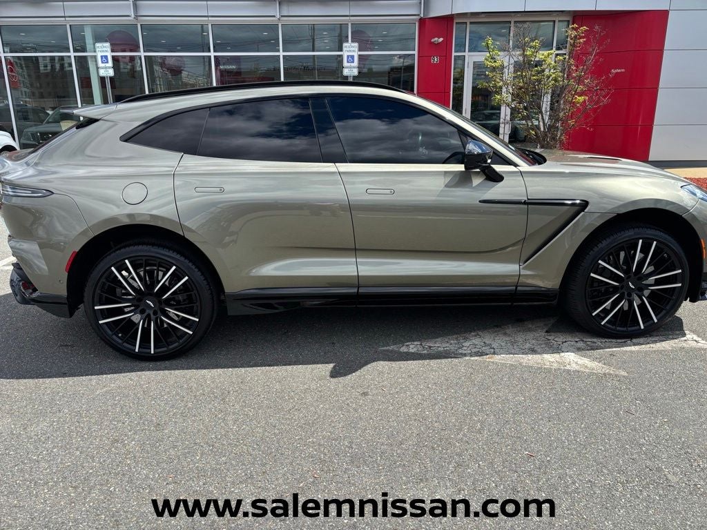 2024 Aston Martin DBX 707