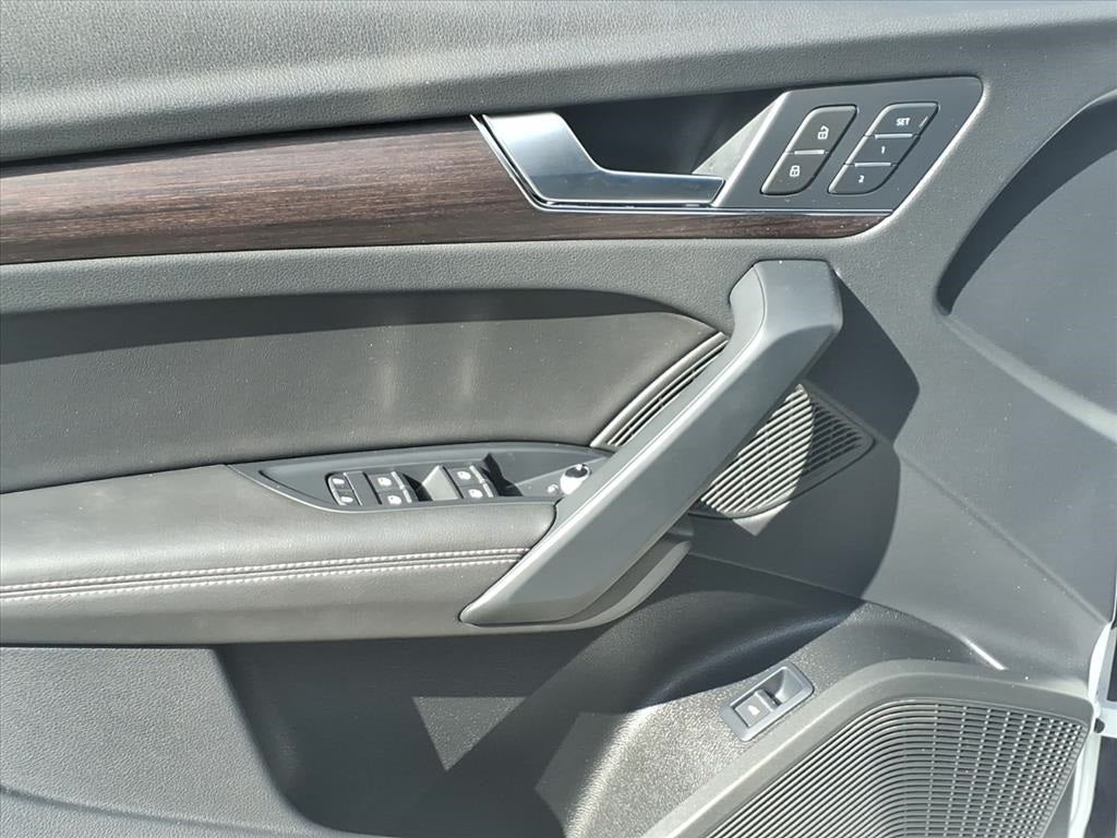 2023 Audi Q5 45 S line Premium quattro