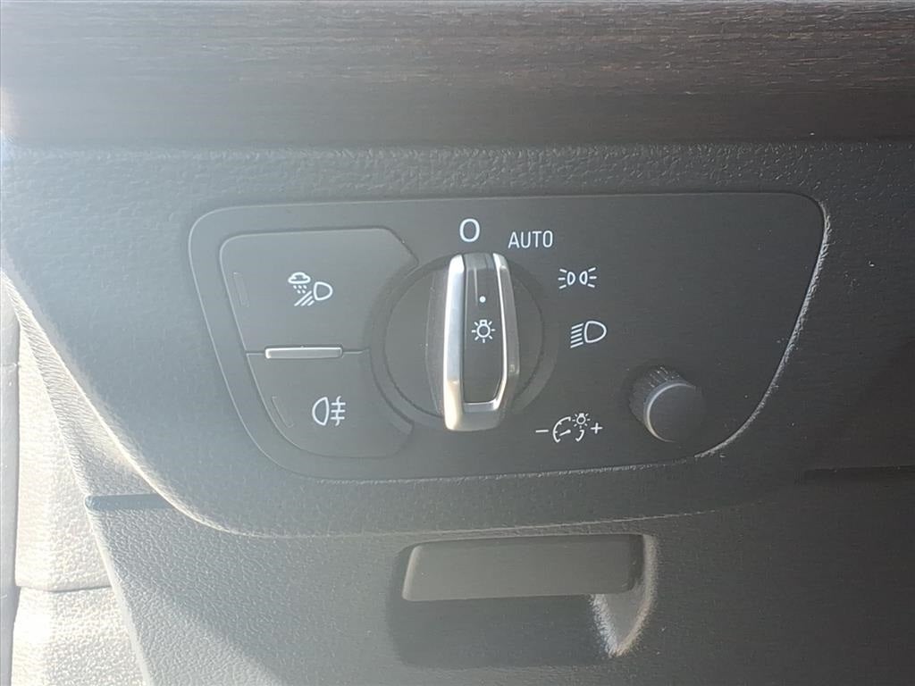 2023 Audi Q5 45 S line Premium quattro