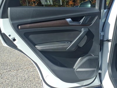 2023 Audi Q5 45 S line Premium quattro