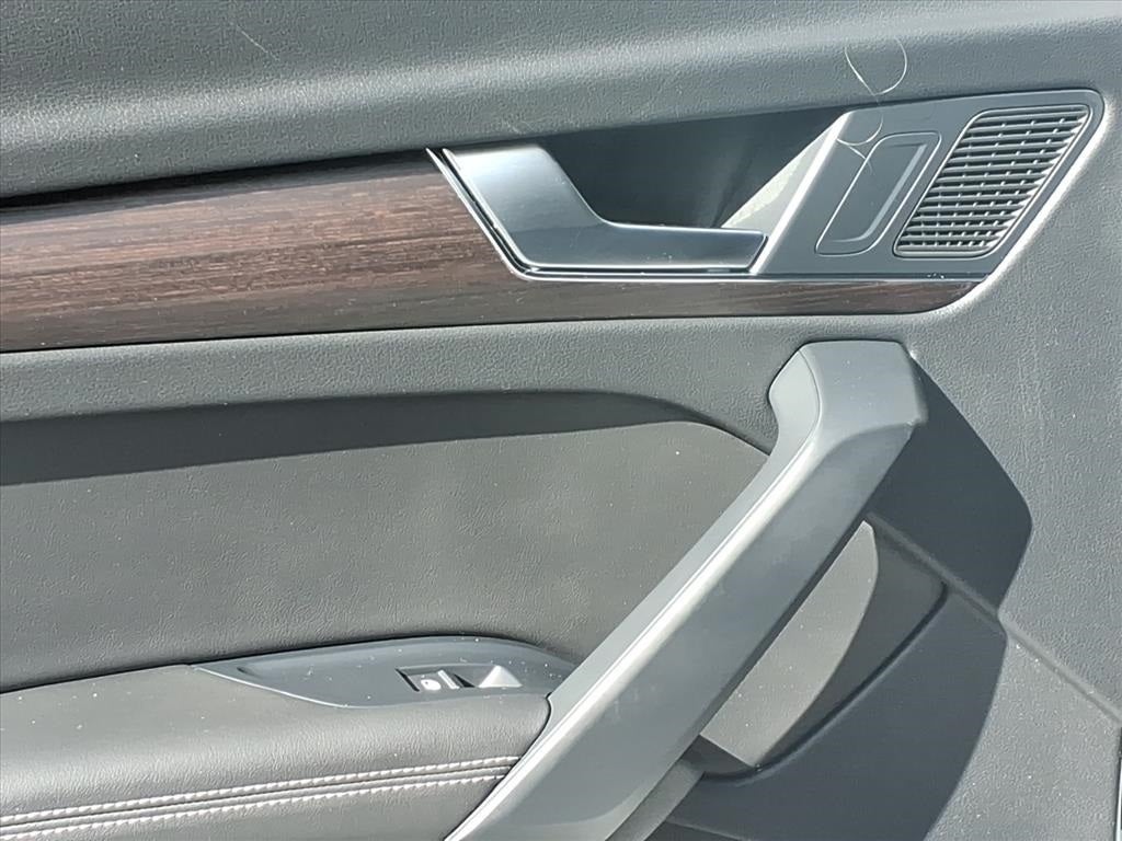 2023 Audi Q5 45 S line Premium quattro